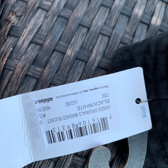 NWT Unisex Adidas bucket cap - Picture 5 of 5